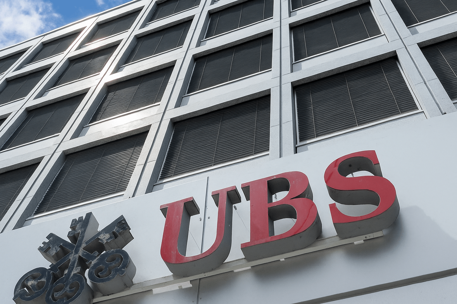 UBS Uses Chainlink DTA to Automate Live Redemption for $100 Trillion ...